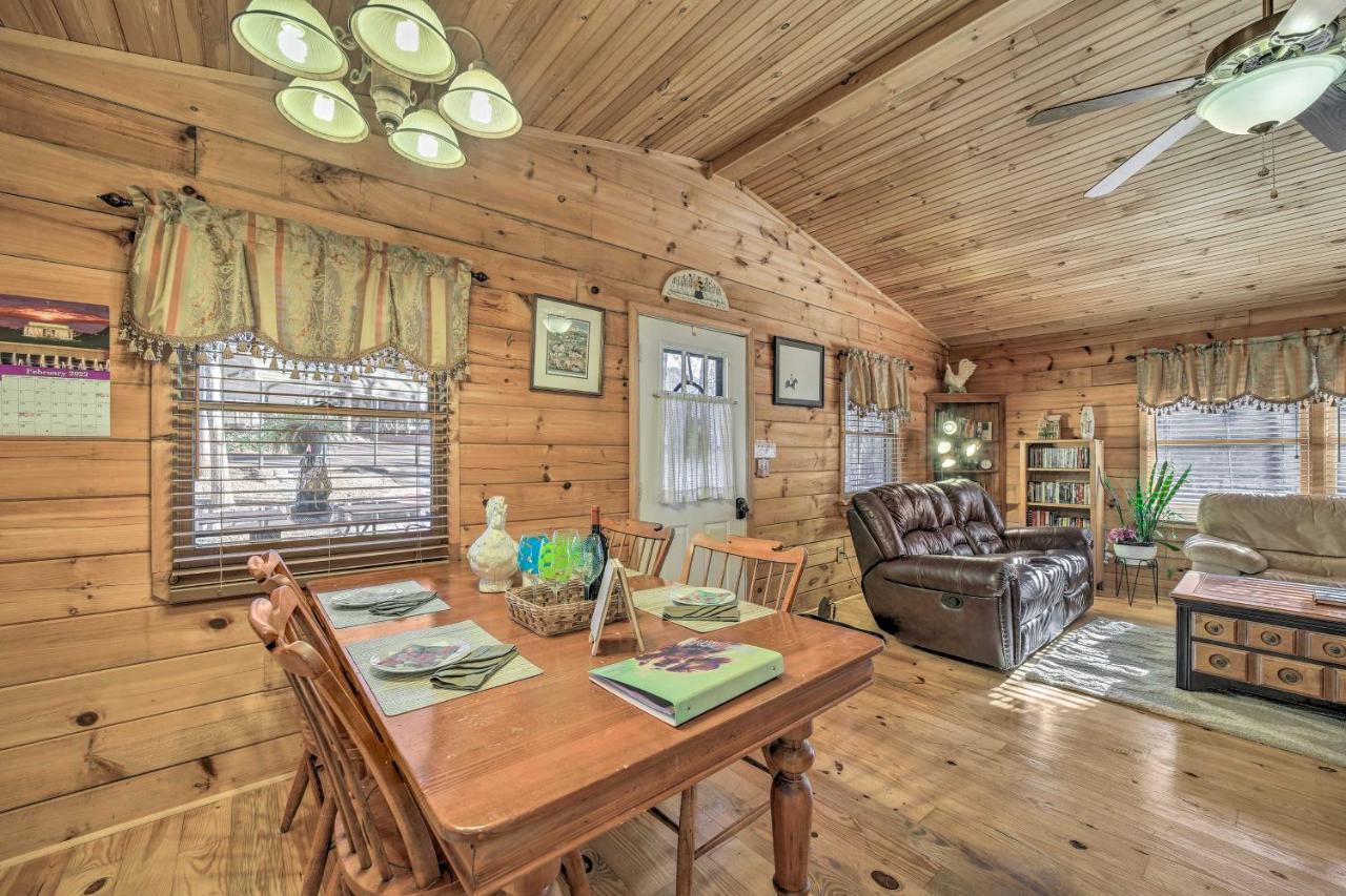 Franklin Cabin With Porch Near Hiking And Waterfalls! Exteriör bild