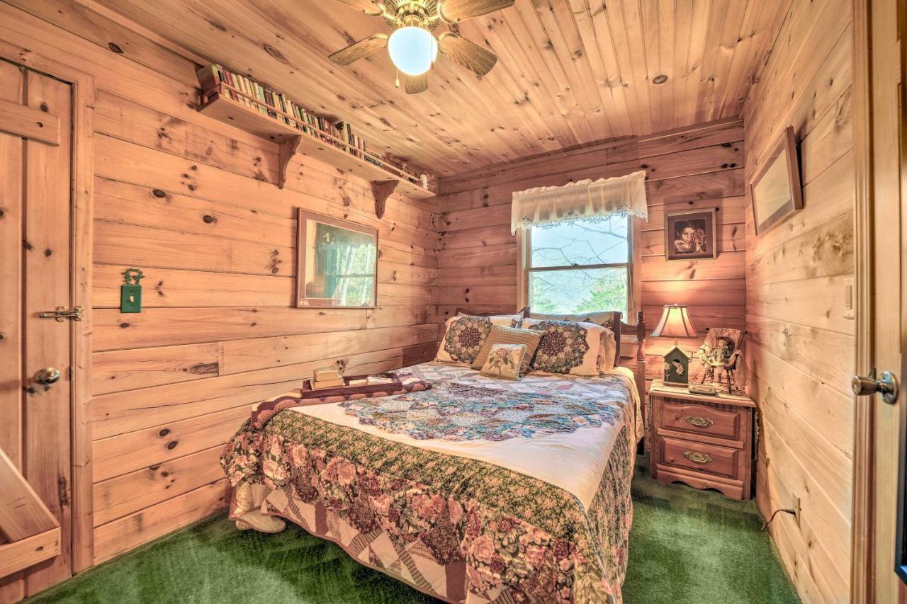 Franklin Cabin With Porch Near Hiking And Waterfalls! Exteriör bild